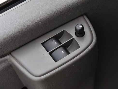 Used 2024 GMC Savana 2500 w/ Driver Convenience Package image 9