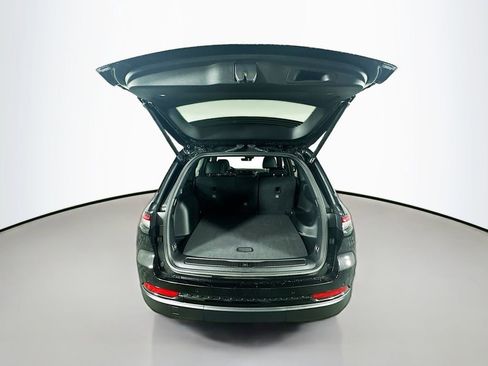 New 2025 Jeep Grand Cherokee Altitude image 15