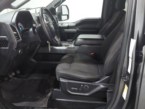 Used 2017 Ford F150 XLT w/ Equipment Group 302A Luxury AWD/4WD image 14