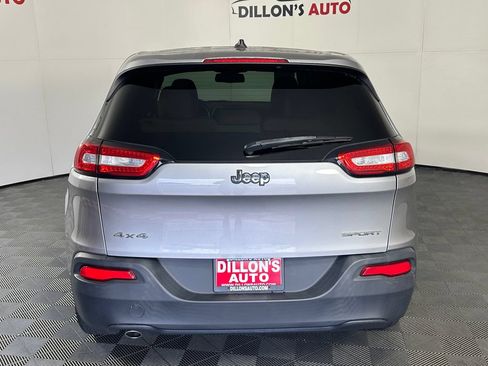 Used 2017 Jeep Cherokee Sport AWD/4WD image 5