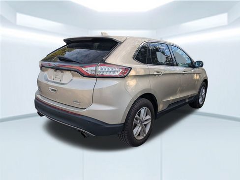 Used 2018 Ford Edge SEL w/ Equipment Group 201A image 2