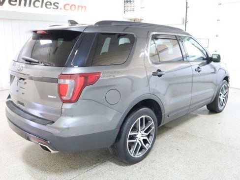 Used 2017 Ford Explorer Sport image 6