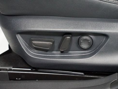 Used 2026 Toyota Camry SE FWD image 33