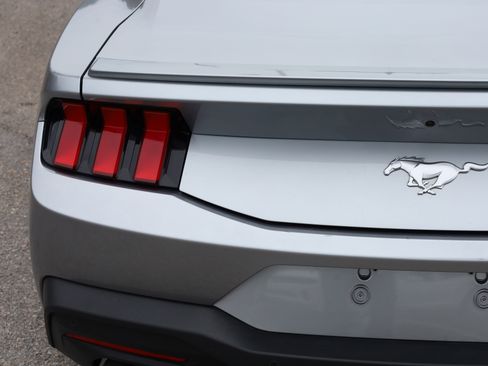 Used 2024 Ford Mustang Premium image 17