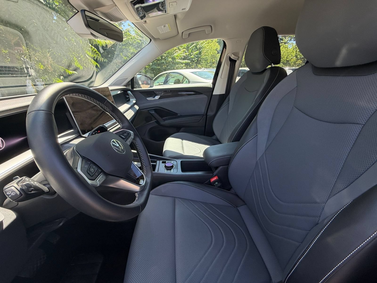Used 2026 Volkswagen Tiguan SE AWD/4WD image 27