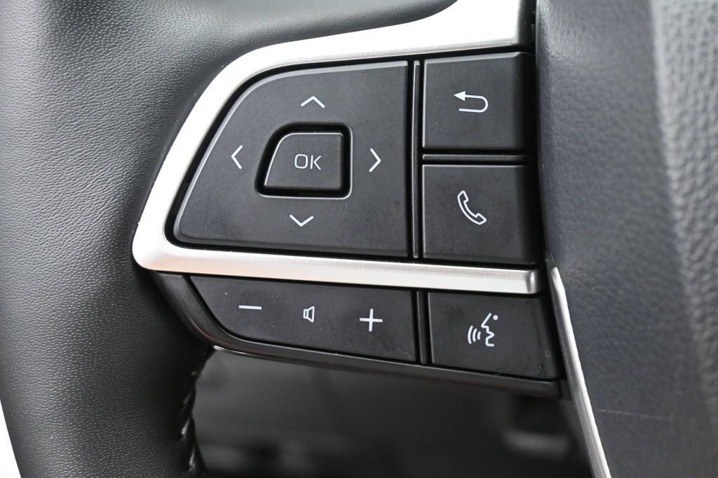 Used 2026 Toyota Highlander Platinum AWD/4WD image 18