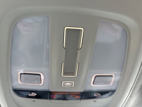 Certified 2025 Volvo XC40 B5 Ultra w/ Protection Package Premier image 27