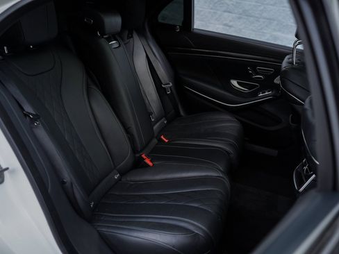 Used 2018 Mercedes-Benz S 560 Sedan w/ AMG Line Exterior image 25