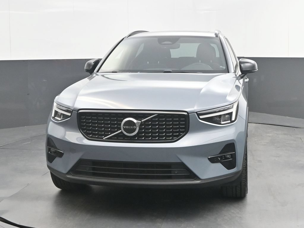 Certified 2023 Volvo XC40 B5 Plus w/ Climate Package AWD/4WD image 10