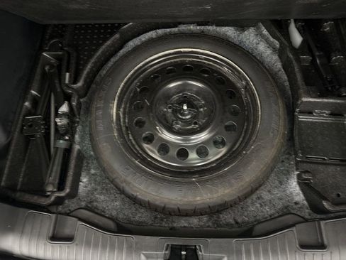 Used 2025 Ford Escape Platinum image 24