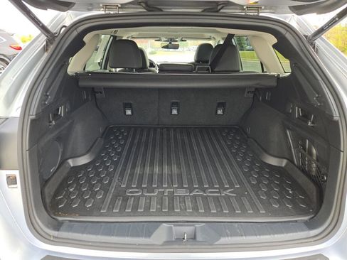 Used 2023 Subaru Outback Limited image 15