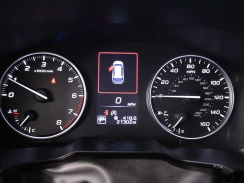 Used 2025 Subaru Outback Premium AWD/4WD image 4