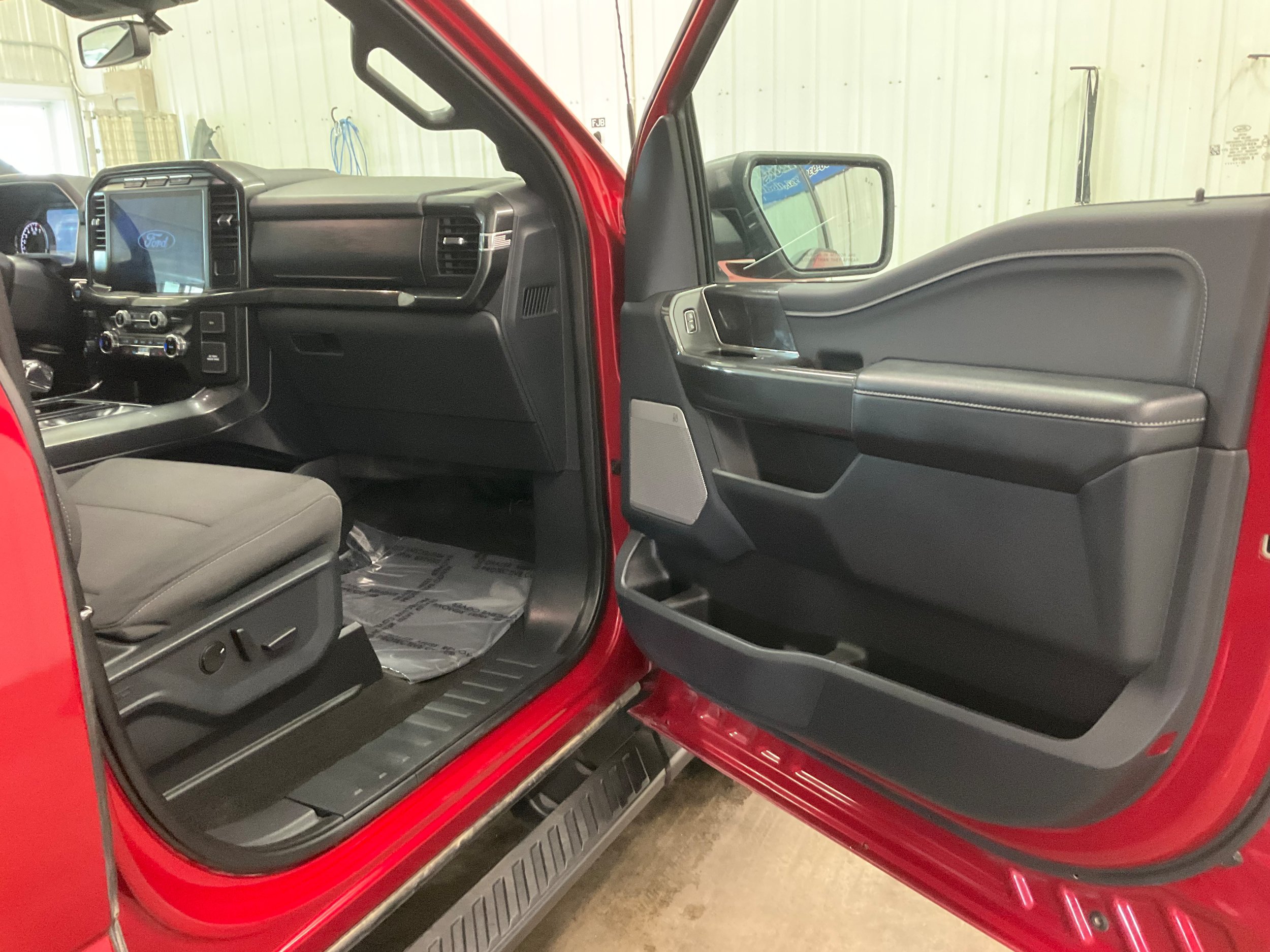 Used 2022 Ford F150 XLT w/ Equipment Group 302A High AWD/4WD image 28