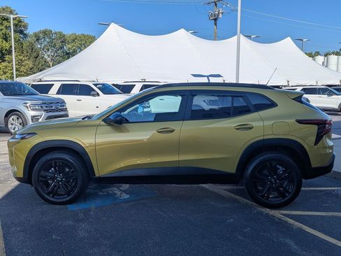 Used 2024 Chevrolet Trax ACTIV w/ Sunroof Package image 6