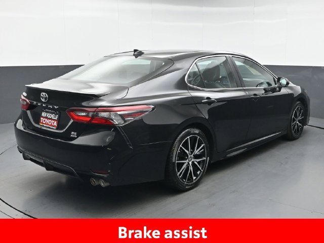 Certified 2024 Toyota Camry SE w/ Cold Weather Package AWD/4WD image 7
