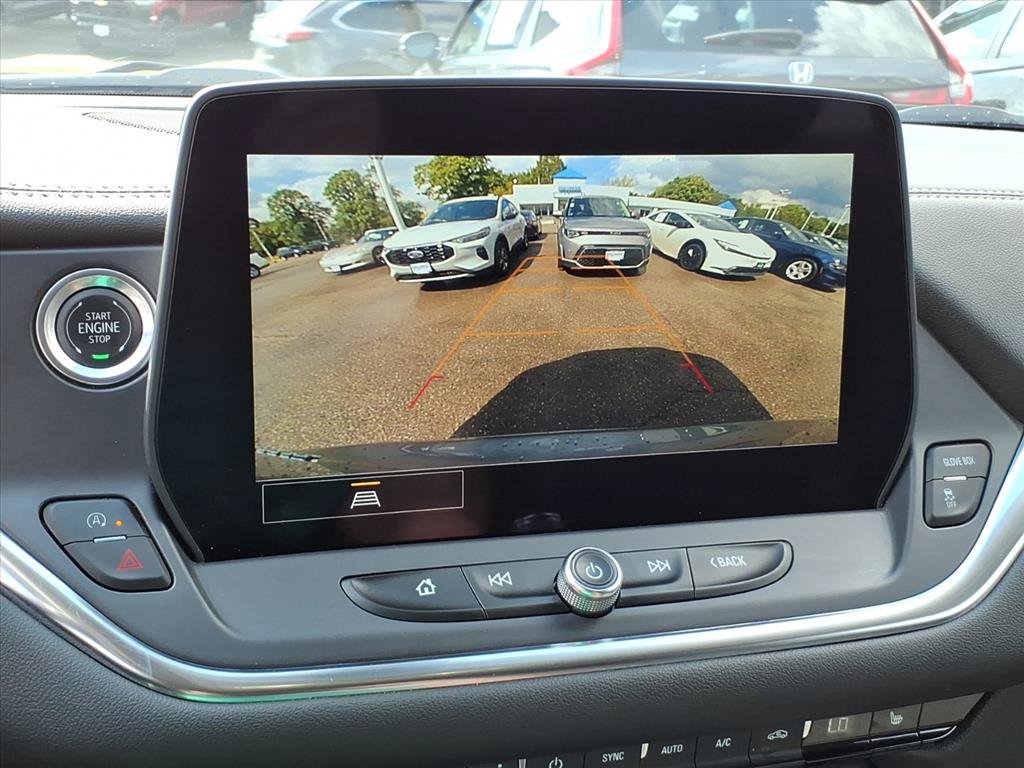 Certified 2025 Chevrolet Blazer LT FWD image 30