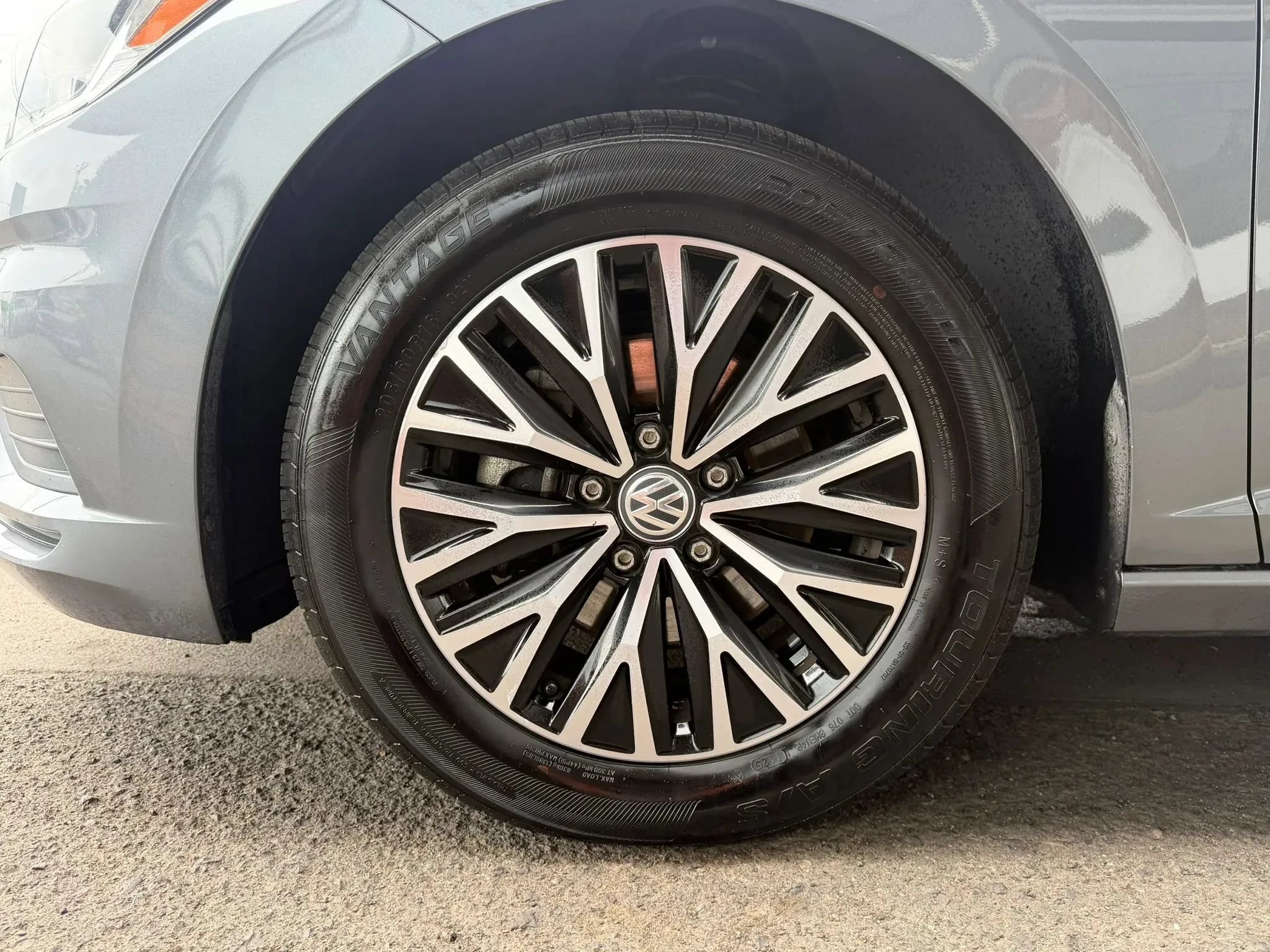Used 2019 Volkswagen Jetta SEL FWD image 12
