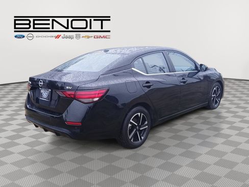 Used 2024 Nissan Sentra SV image 5