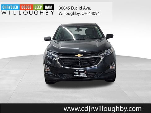 Used 2018 Chevrolet Equinox LS image 2