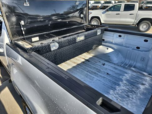 Used 2021 Chevrolet Colorado LT w/ Safety Package image 21