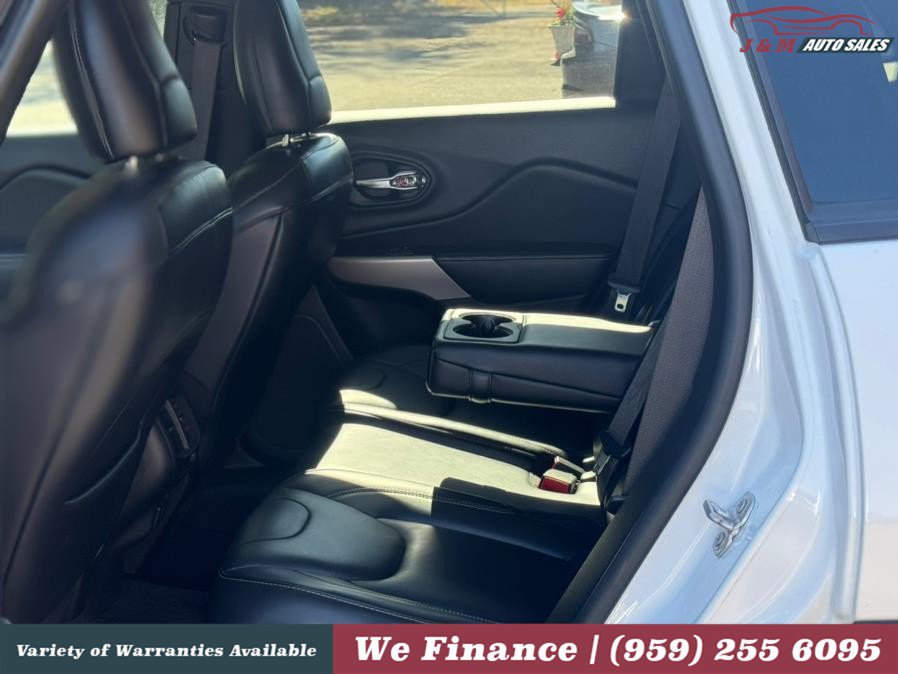 Used 2018 Jeep Cherokee Limited w/ High Altitude Package AWD/4WD image 12