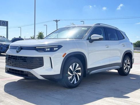 New 2025 Volkswagen Tiguan S image 3