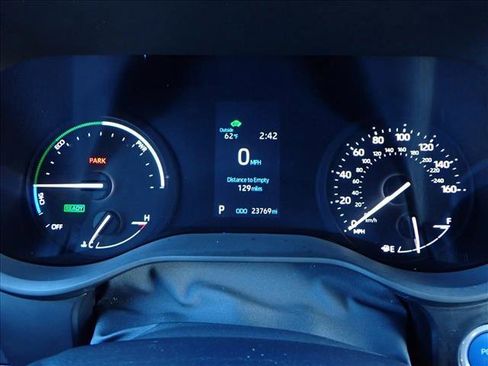 Used 2023 Toyota Sienna XSE image 26