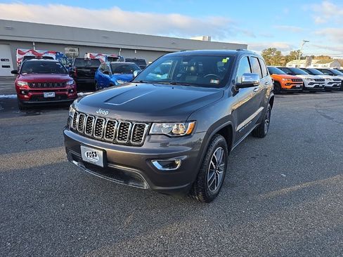 Certified 2020 Jeep Grand Cherokee Limited image 3