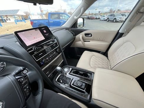 Used 2024 Nissan Armada Platinum w/ Captain's Chairs Package image 15