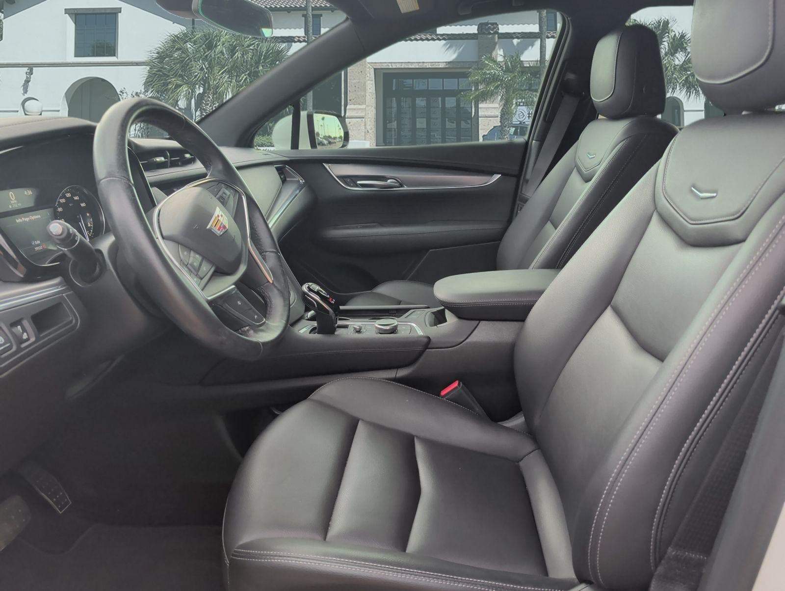 Used 2023 Cadillac XT5 Luxury FWD image 11