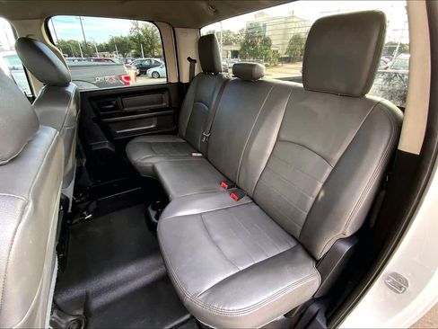 Used 2017 RAM 3500 Tradesman image 20