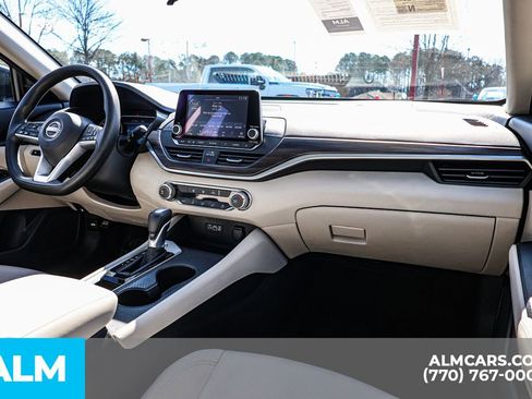 Used 2025 Nissan Altima 2.5 SV image 29