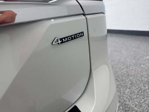 New 2026 Volkswagen Atlas SEL Premium R-Line image 8