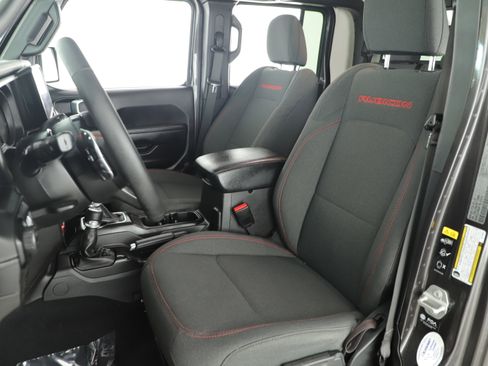 Certified 2024 Jeep Gladiator Rubicon w/ Safety Group image 10