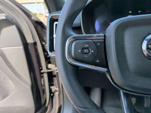 Used 2024 Volvo XC40 Recharge Ultimate w/ Protection Package Premier image 18