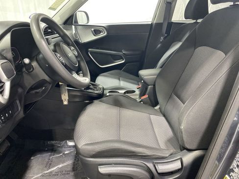 Used 2024 Kia Soul LX w/ Option Group 015 image 13
