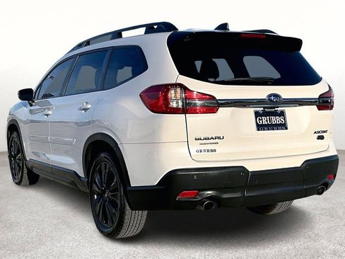 Used 2022 Subaru Ascent Onyx Edition image 2