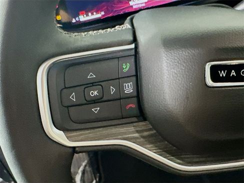 Used 2024 Jeep Wagoneer Series II w/ Flexible Seating Group image 25