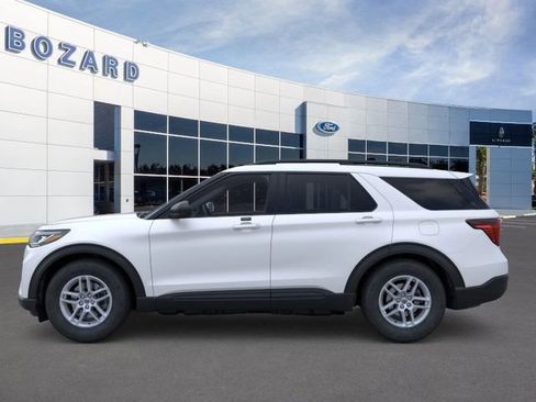 New 2026 Ford Explorer Active w/ Active Comfort Package image 3