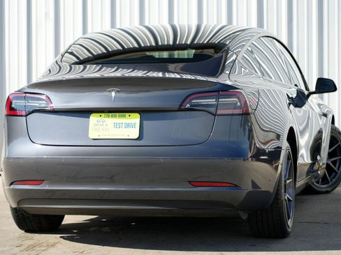 Used 2022 Tesla Model 3 image 5