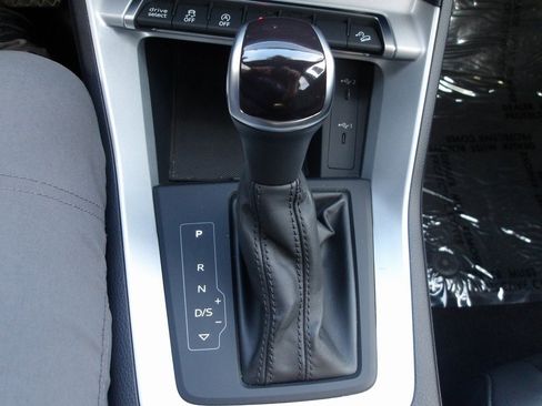 Used 2023 Audi Q3 2.0T Premium image 17