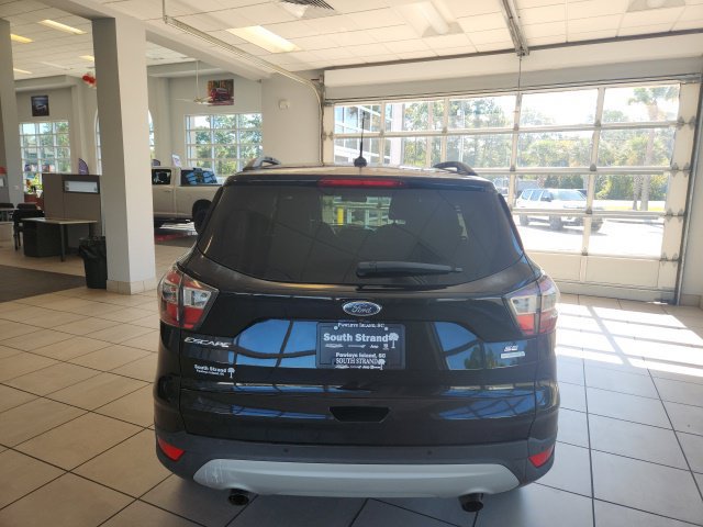 Used 2017 Ford Escape SE w/ SE Leather Comfort Package FWD image 9