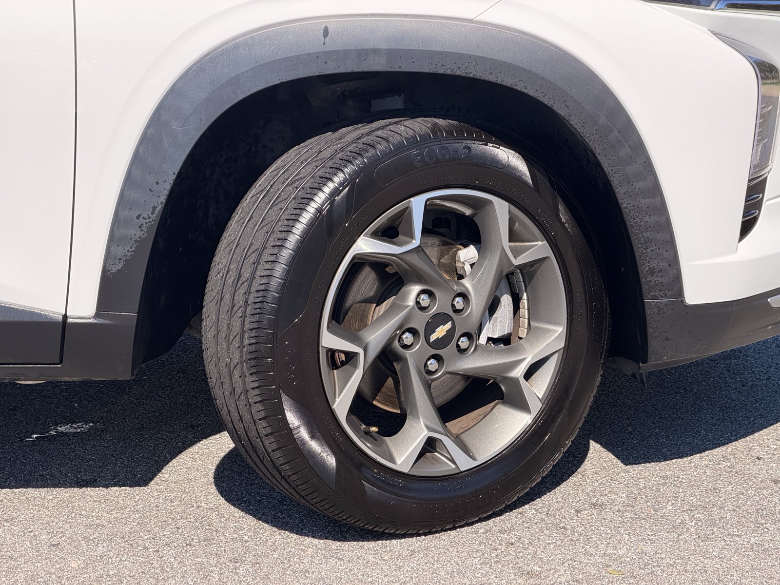Used 2024 Chevrolet Trax LT w/ Driver Confidence Package FWD image 5
