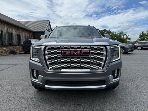 Used 2022 GMC Yukon XL Denali AWD/4WD image 9