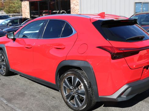 Used 2022 Lexus UX 200 image 6