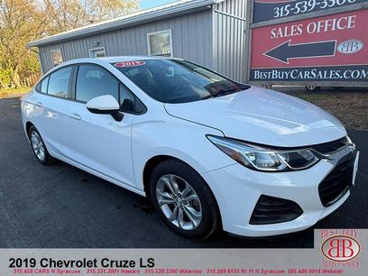 Used 2019 Chevrolet Cruze LS w/ LS Convenience Package