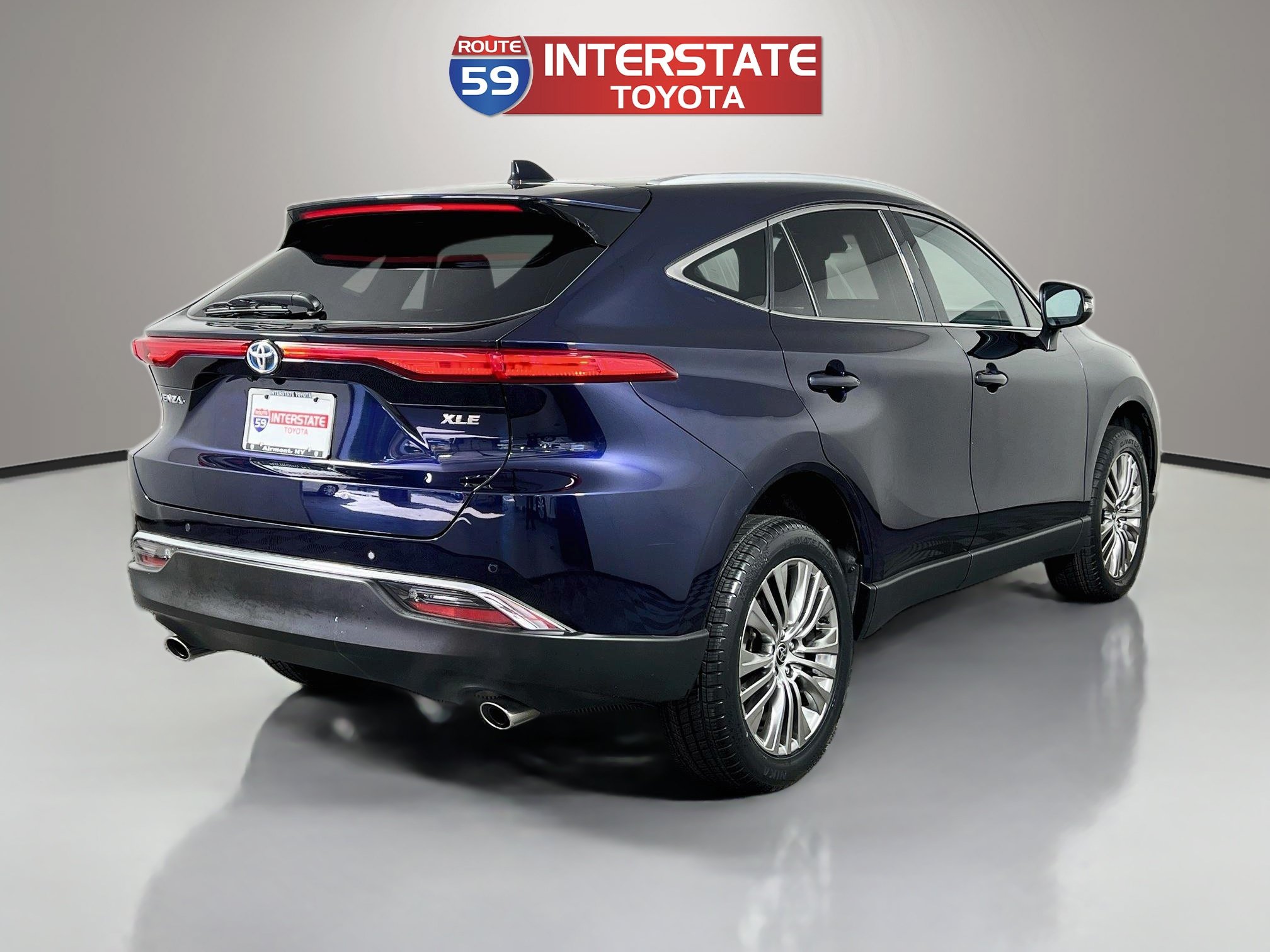 Certified 2023 Toyota Venza XLE AWD/4WD image 7