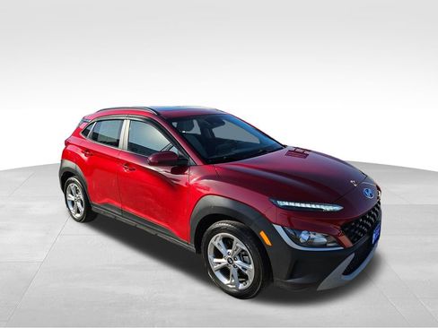 Used 2022 Hyundai Kona SEL w/ Convenience Package AWD/4WD image 4