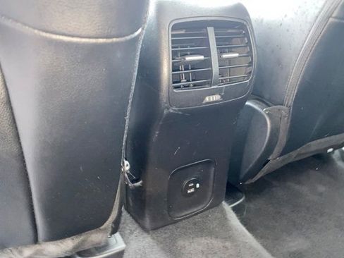 Used 2021 Ford Escape Titanium image 21