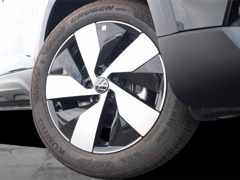 New 2025 Volkswagen Taos S image 3